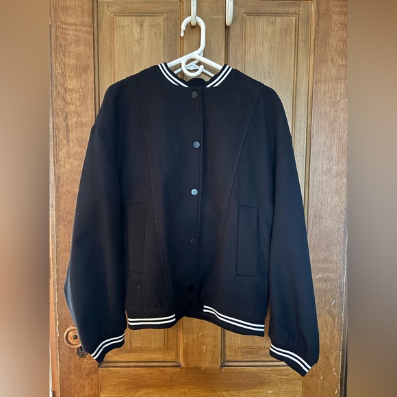 Impressions Elegant Black Outerwear - Picture 2 of 6